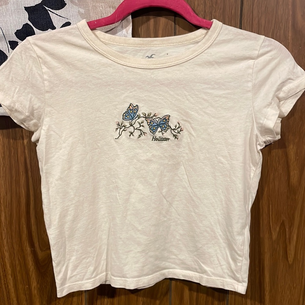 XS butterfly hollister crop top